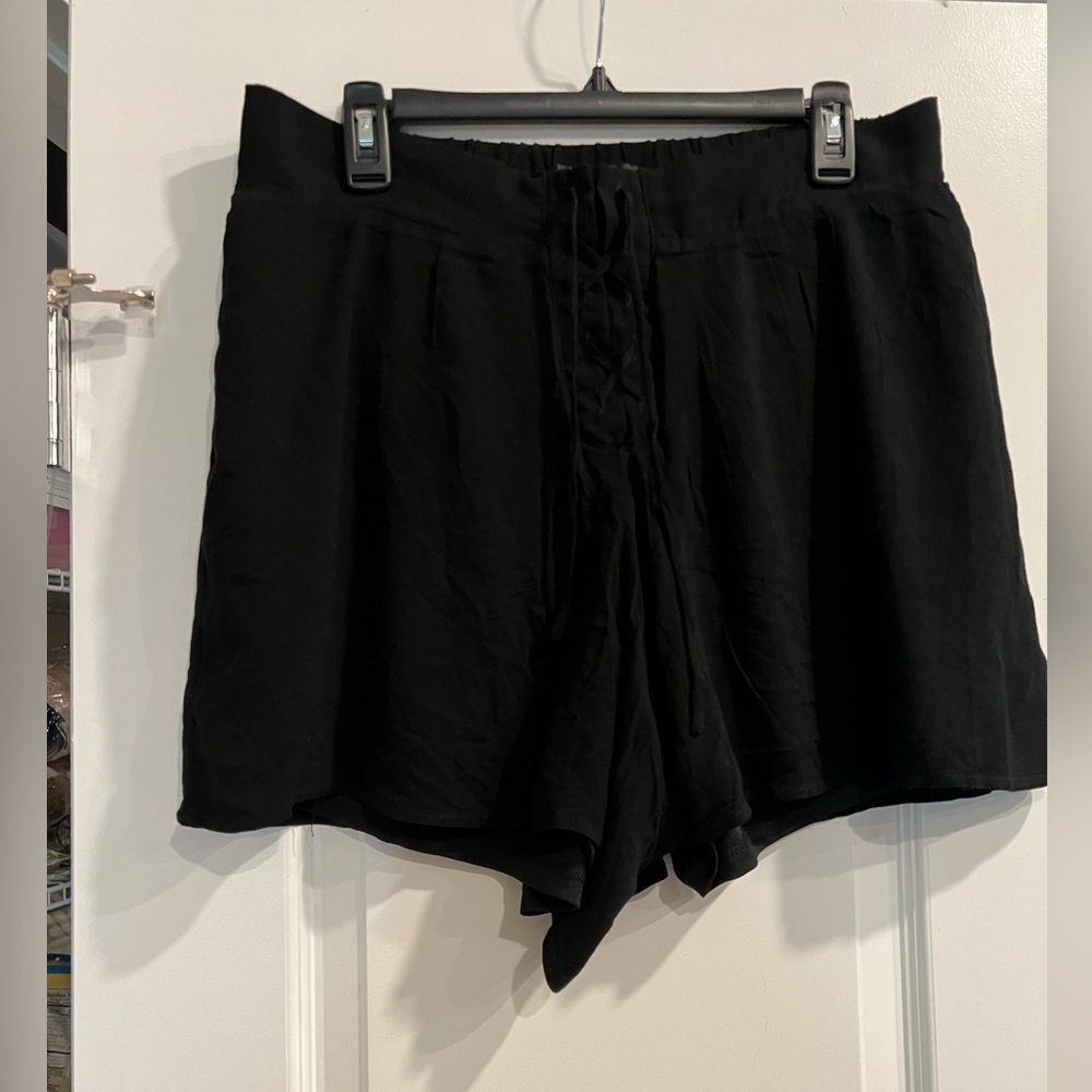 Torrid black lace front crepe shorts